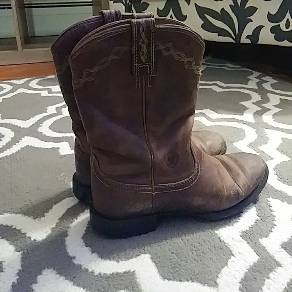 Ariat cowboy boots